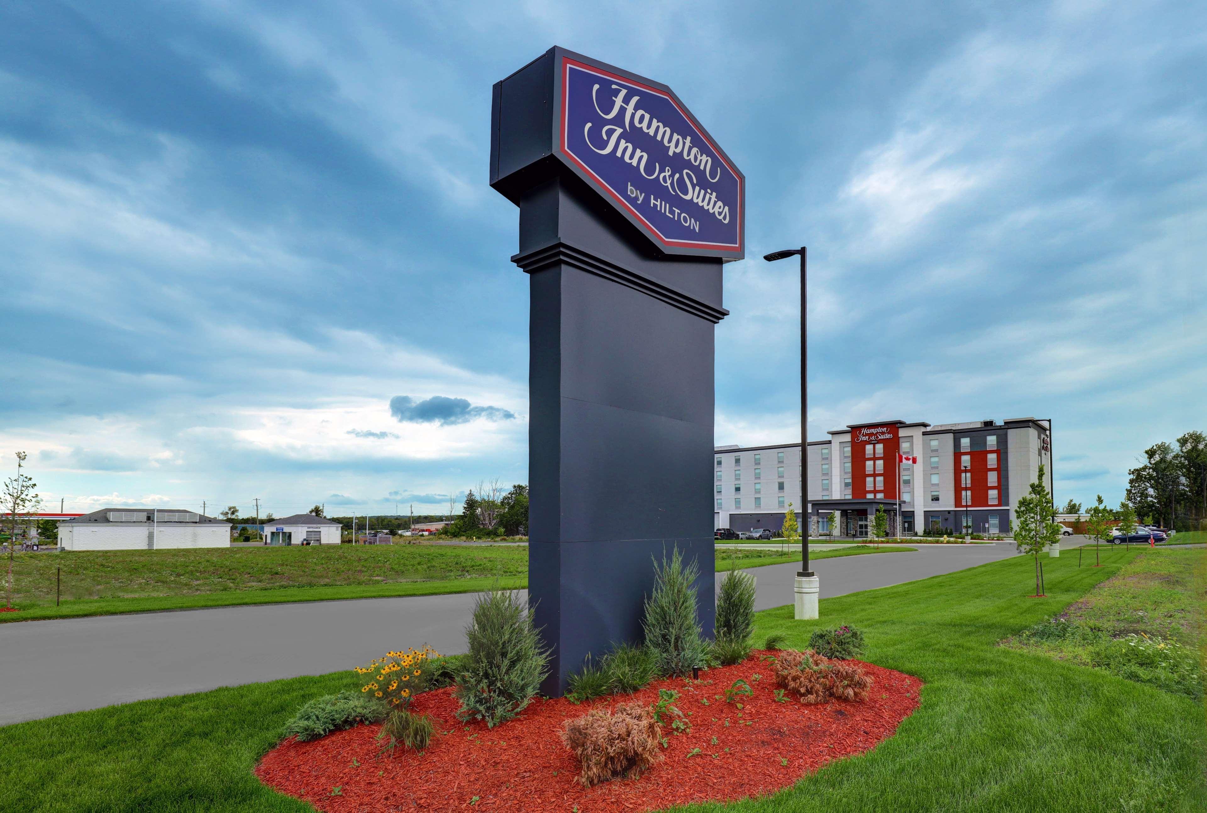 Hampton Inn & Suites Belleville Exteriör bild